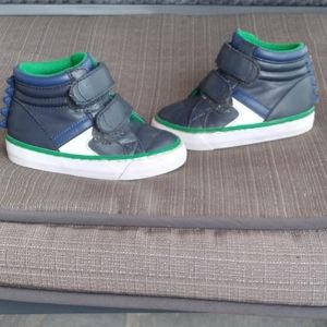 Boys sneakers (toddler)